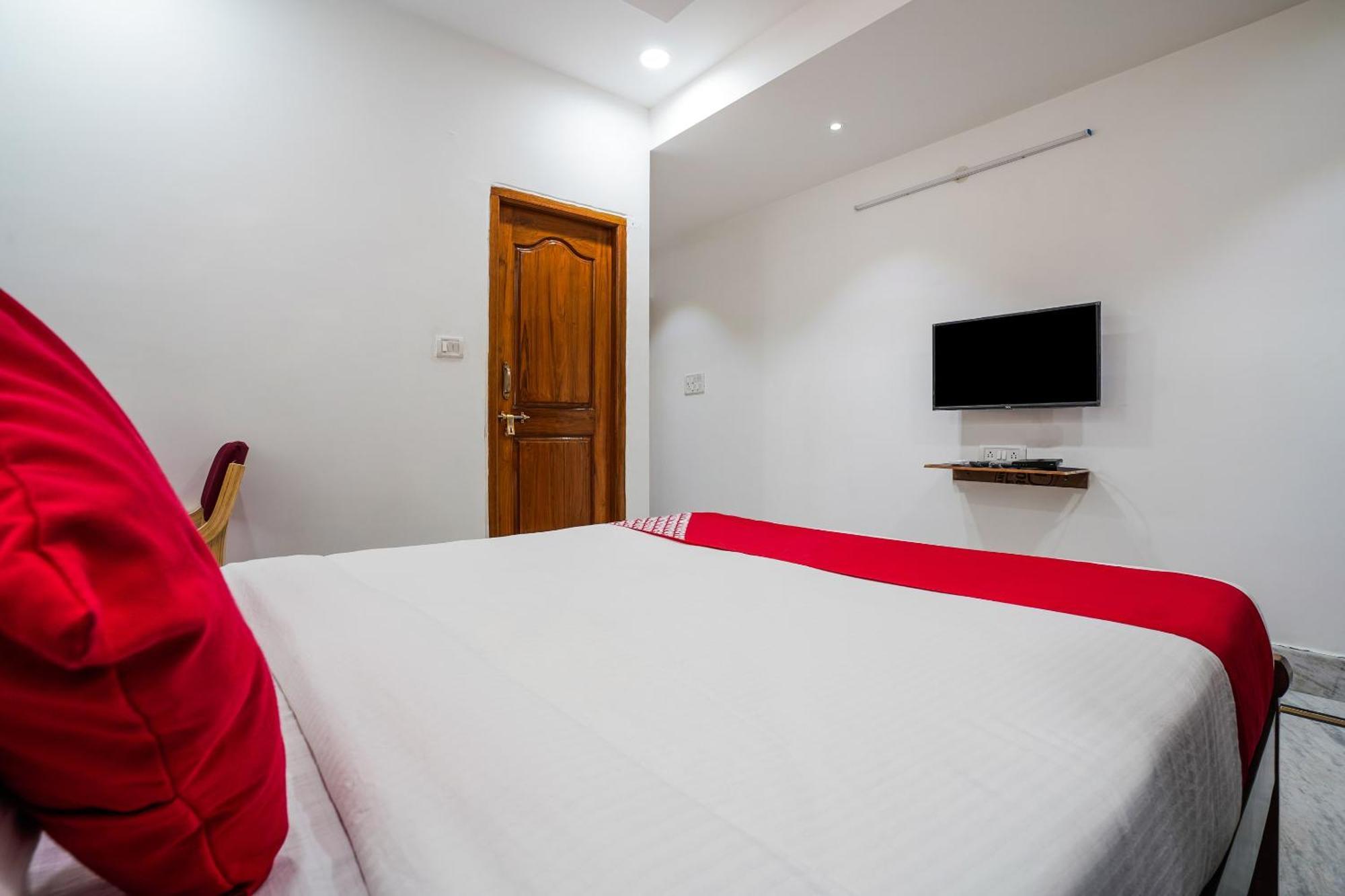 Hotel O Mint Leaves Near Alcazar Mall Hyderabad Esterno foto